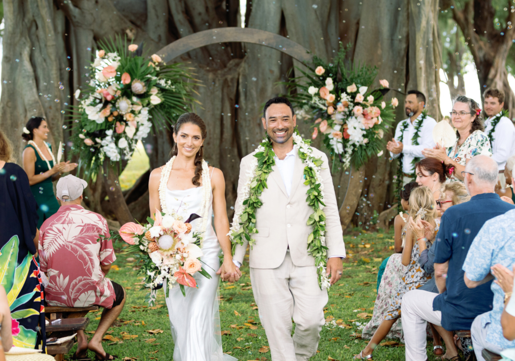 Waimea plantation cottages bride and groom