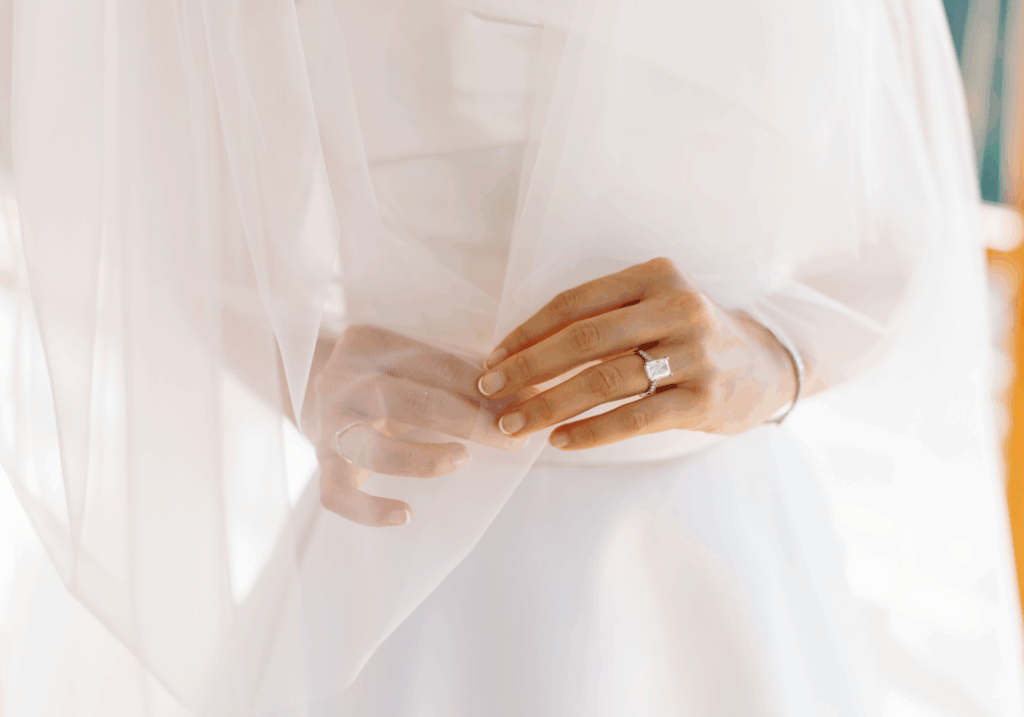 Details of the bride.